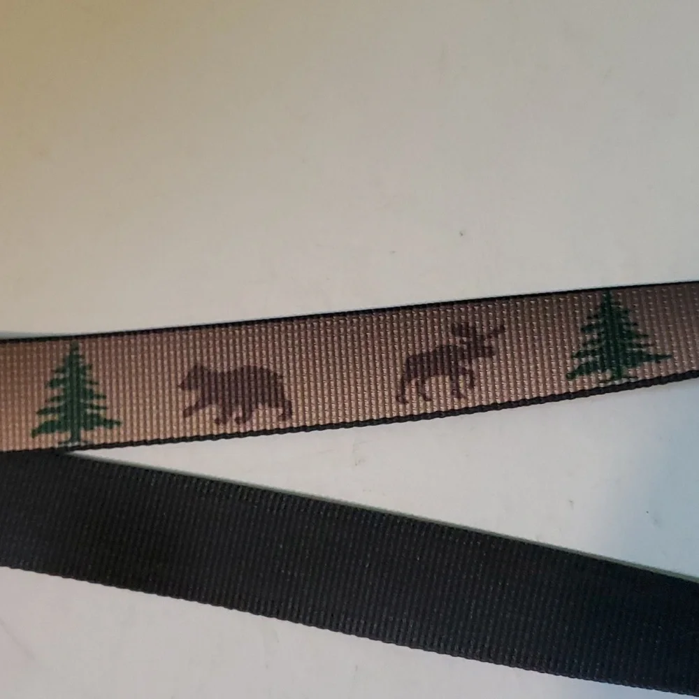 New Woolrich boy's M woodland (moose, bear, tree) belt